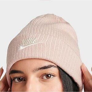 NIKE Peak Beanie
